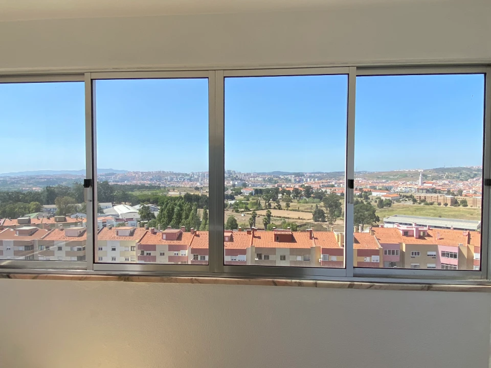 Apartamento T2 para Venda em Amadora Foto 1
