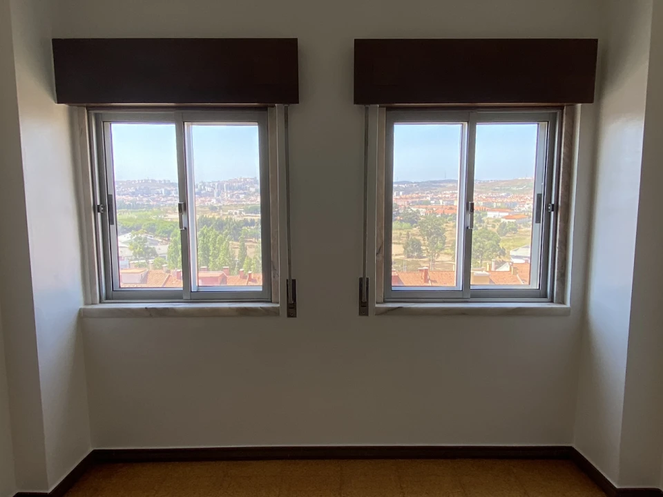 Apartamento T2 para Venda em Amadora Foto 10