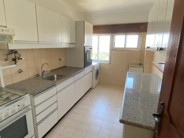 Apartamento T2 para Venda em Amadora