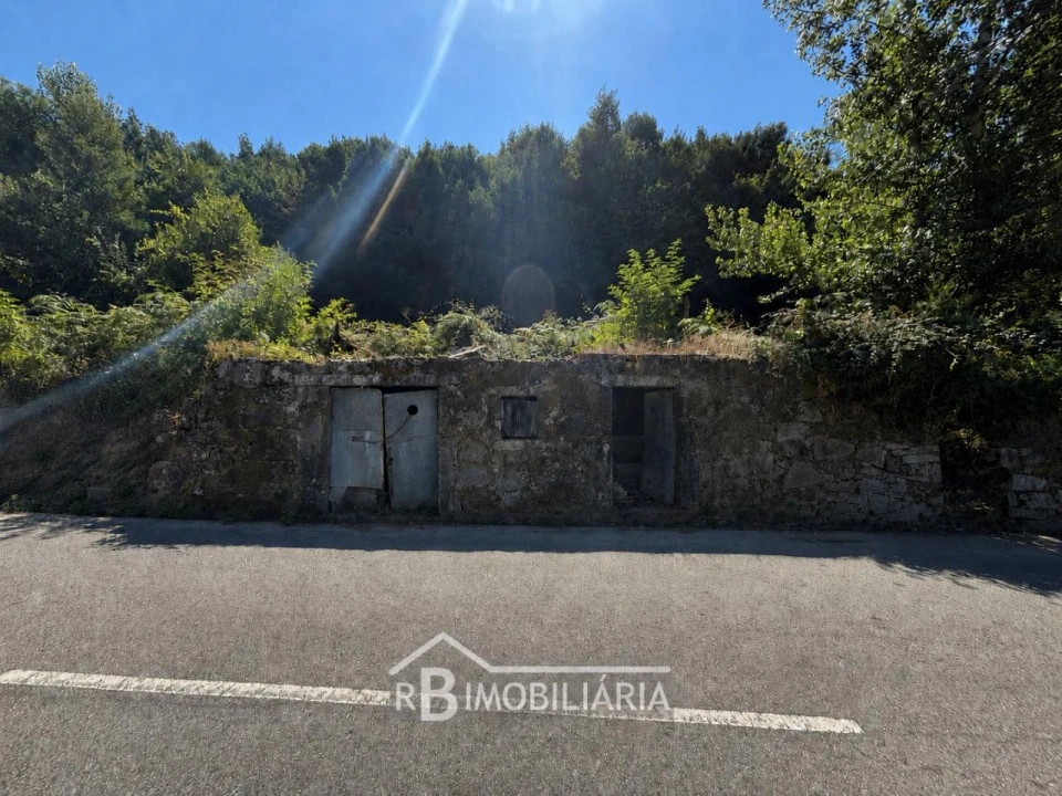 Moradia T3 para Venda em Cela Foto 1