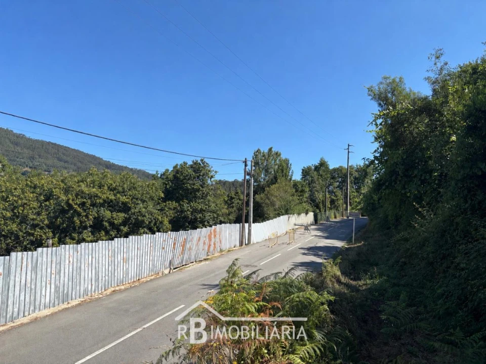 Moradia T3 para Venda em Cela Foto 2