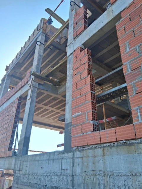 Moradia T4 para Venda em Telheiro