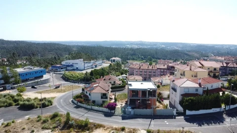 Moradia T4 para Venda em Telheiro