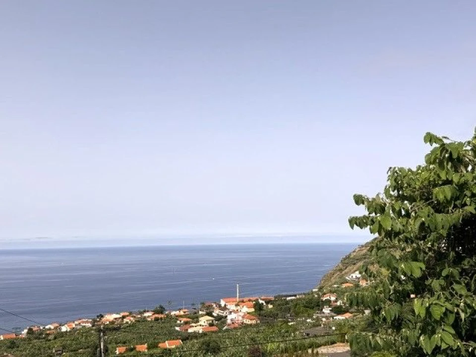Moradia T3 para Venda em Arco da Calheta Foto 11