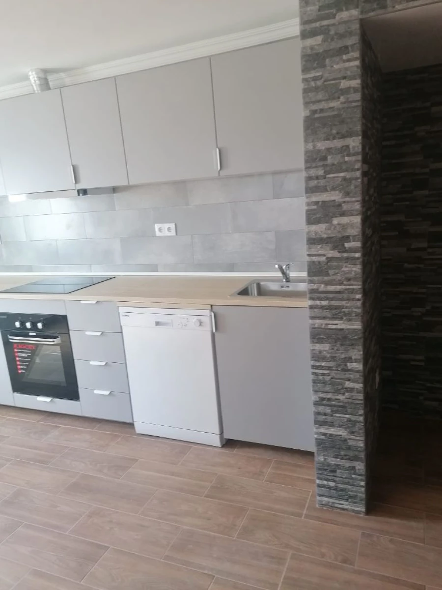 Moradia T3 para Venda em Cabeça de Carneiro Foto 6
