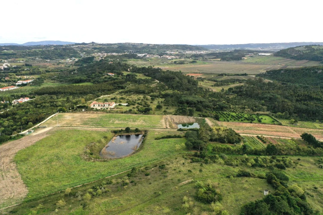 Terreno P/ Prédio para Venda em Trás do Outeiro Foto 10
