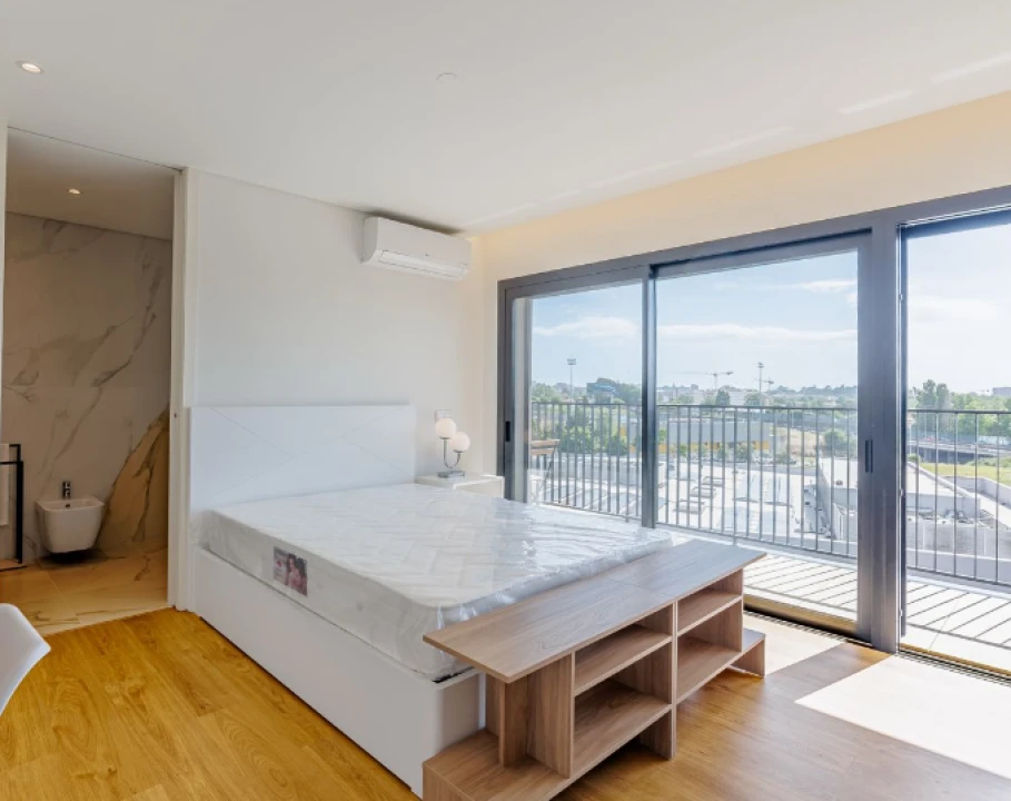 Apartamento T0 para Arrendamento em Porto Foto 11