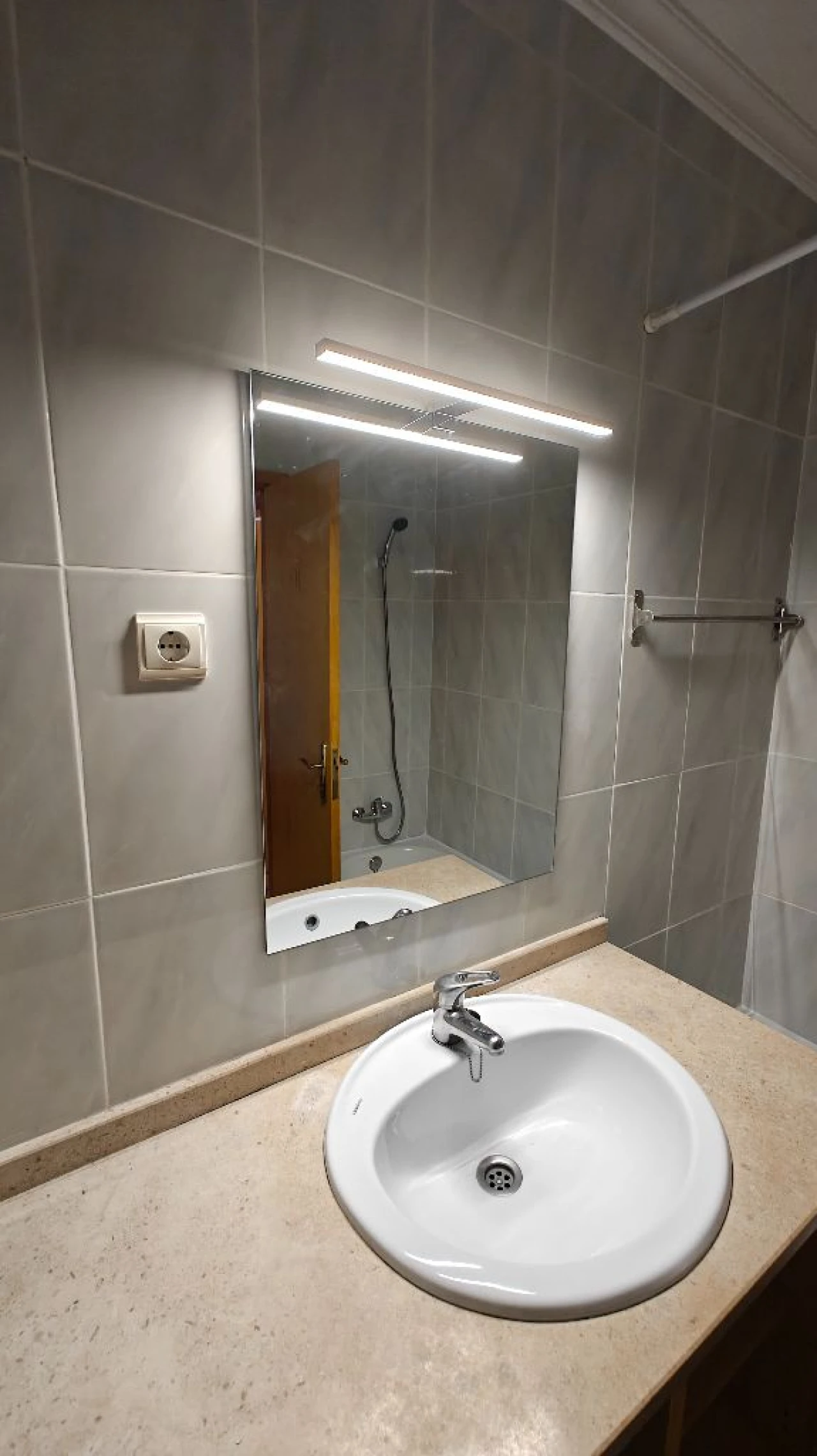 Apartamento T1 para Arrendamento em São Mamede de Infesta e Senhora da Hora  - Freguesia - (Matosinhos) Foto 5