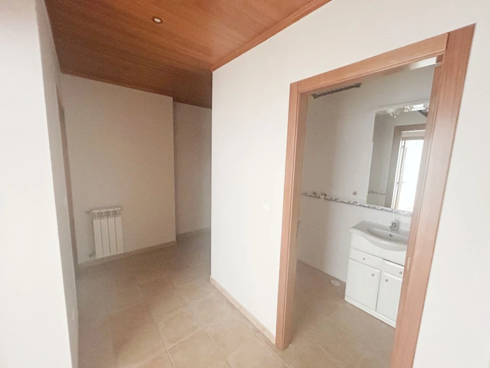 Apartamento T2 para Arrendamento em Torres Vedras Foto 6