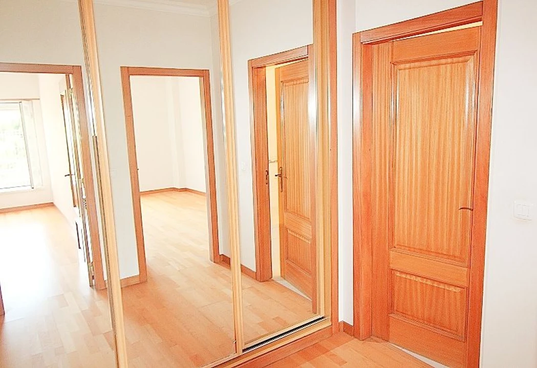 Apartamento T2 para Arrendamento em Torres Vedras Foto 3