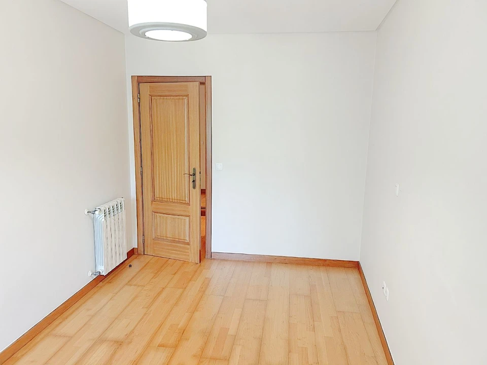 Apartamento T2 para Arrendamento em Torres Vedras Foto 9