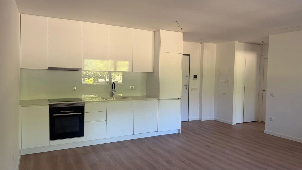 Apartamento T1 para Venda em Covilhã Foto 1
