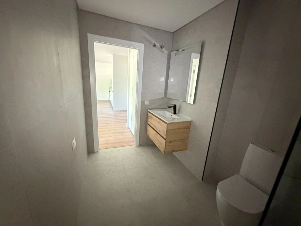 Apartamento T1 para Venda em Covilhã Foto 10