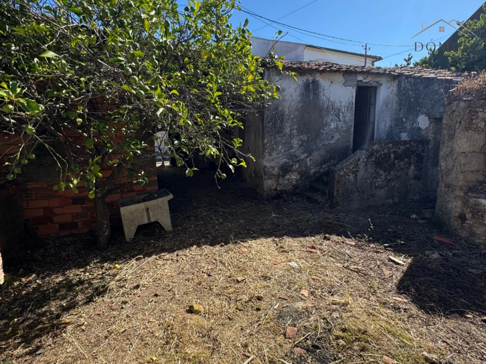 Moradia T2 para Venda em Pousados Foto 12