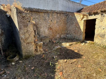 Moradia T2 para Venda em Pousados