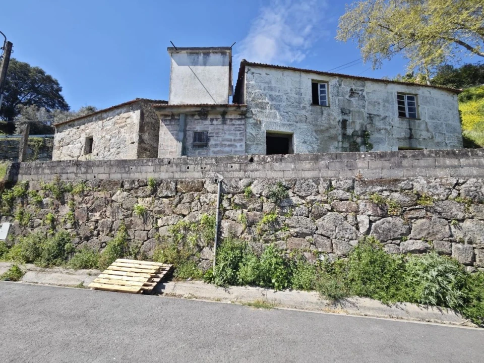 Moradia T2 para Venda em Santa Marinha do Zêzere Foto 3