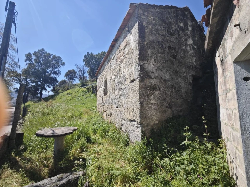 Moradia T2 para Venda em Santa Marinha do Zêzere Foto 10