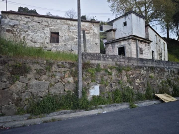Moradia T2 para Venda em Santa Marinha do Zêzere