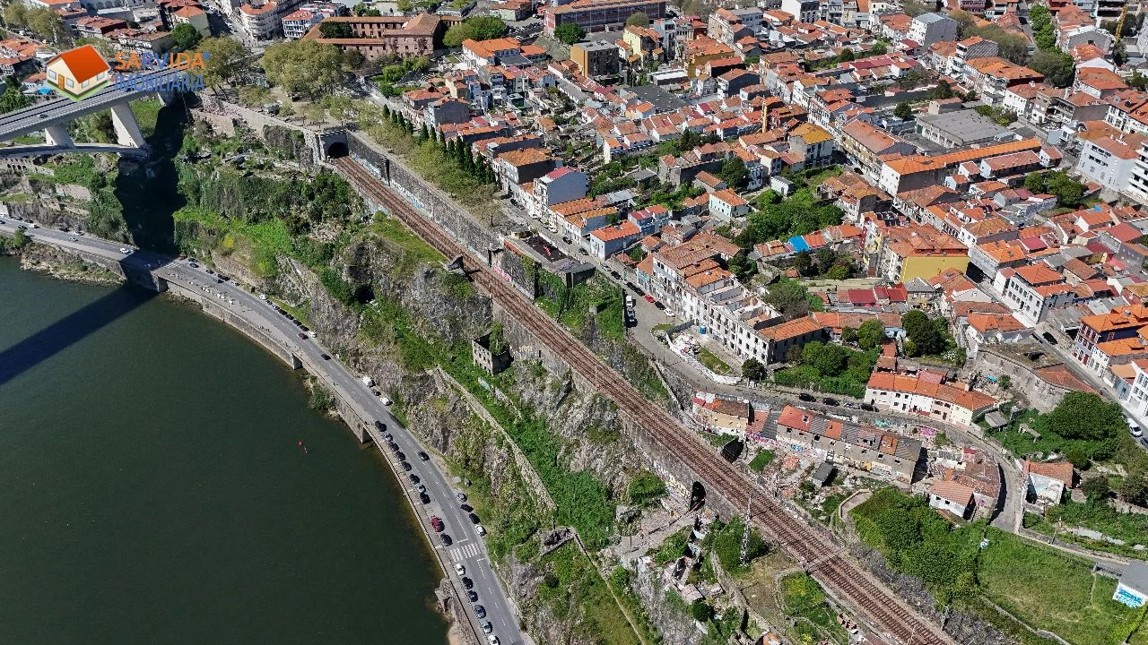 Moradia T2 para Venda em Bonfim, Porto Foto 26