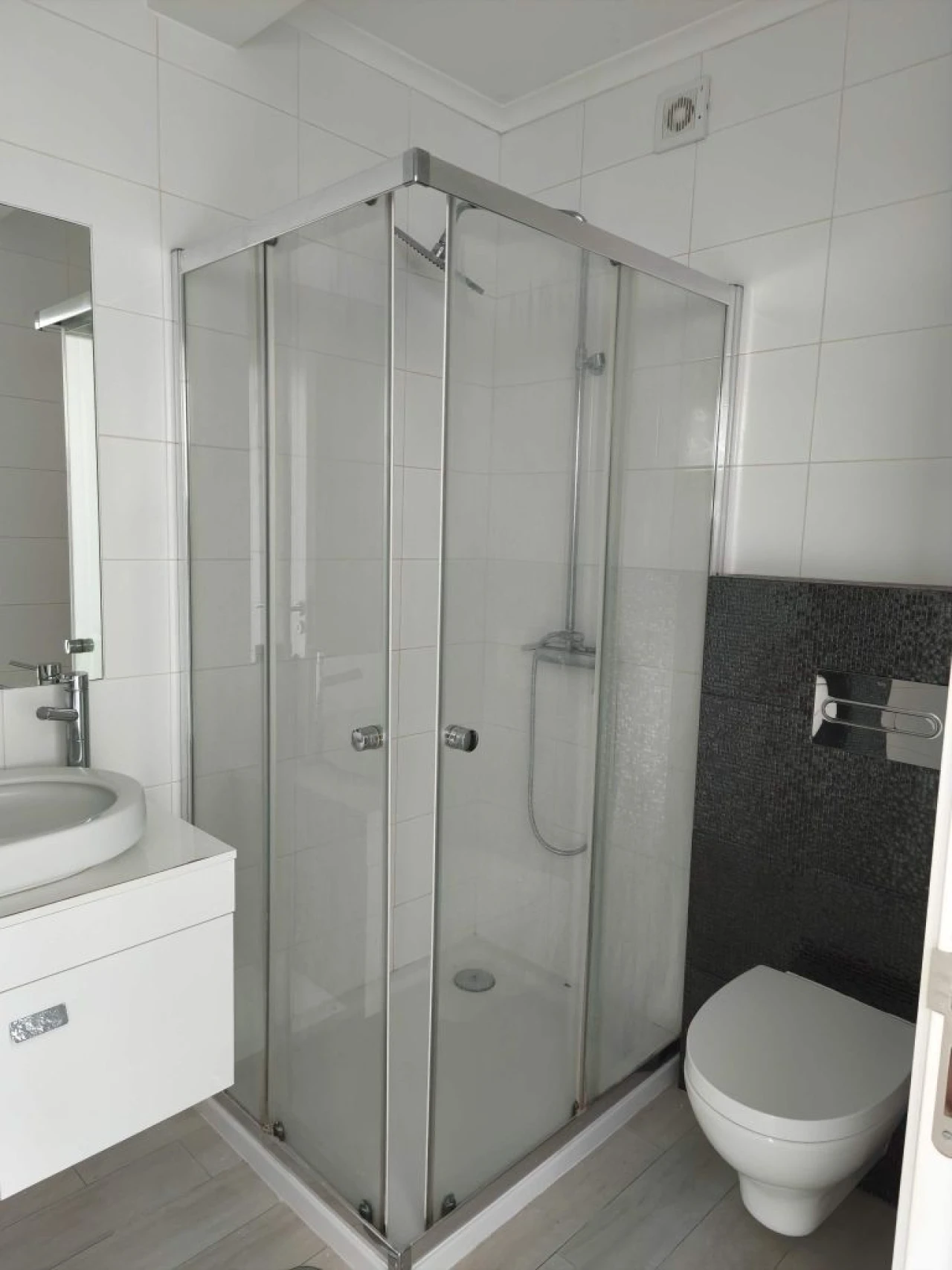 Apartamento T2 para Arrendamento em Barreiro Foto 9