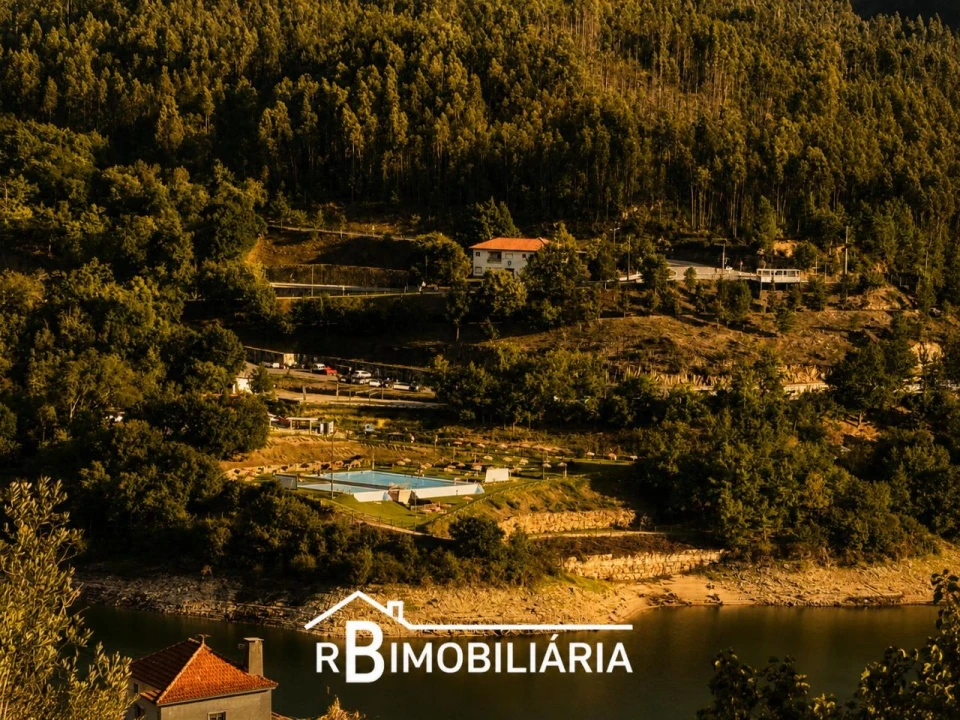 Moradia T2 para Venda em Sejães Foto 3