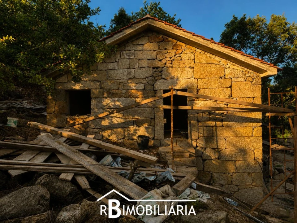 Moradia T2 para Venda em Sejães Foto 8