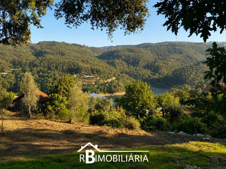 Moradia T2 para Venda em Sejães Foto 9