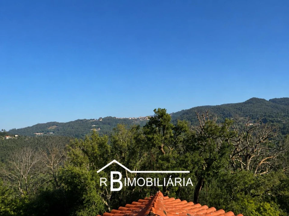 Moradia T4 para Venda em Valadares Foto 4