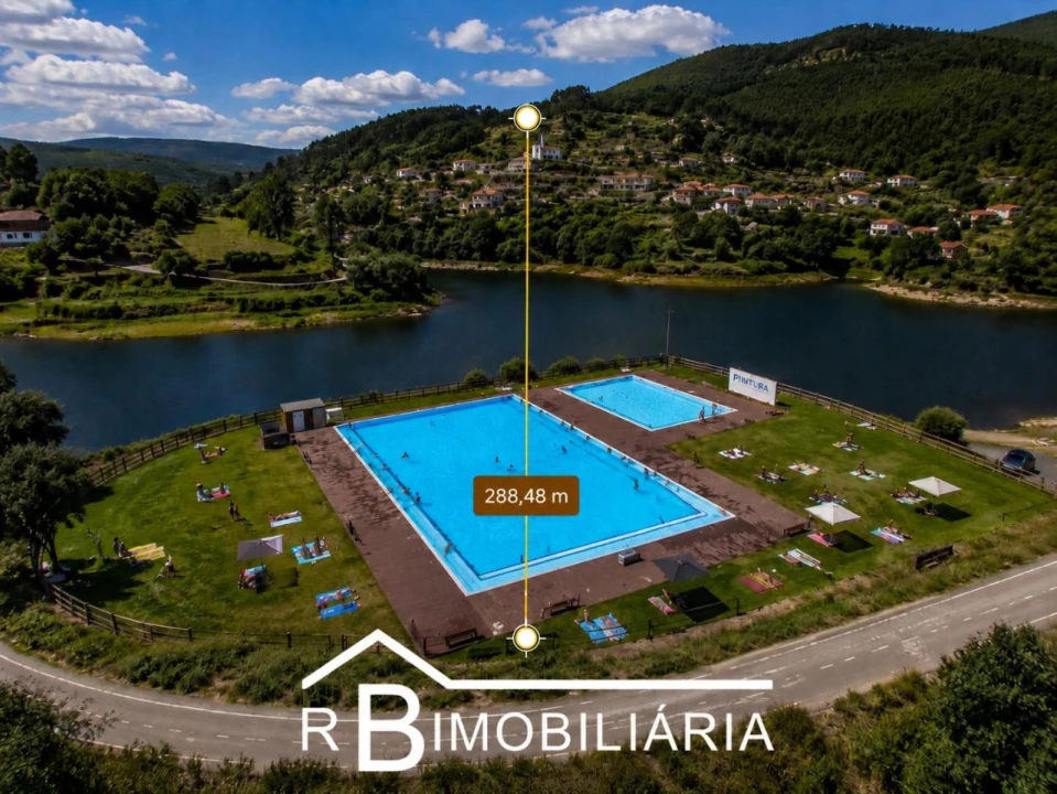 Moradia T4 para Venda em Valadares Foto 8