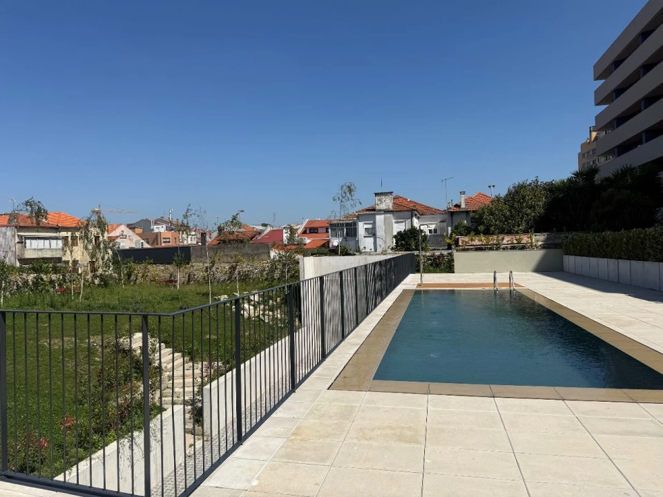 Apartamento T1 para Arrendamento em Porto Foto 3
