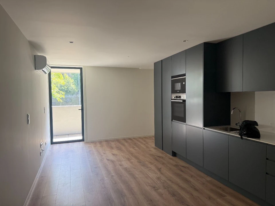 Apartamento T1 para Arrendamento em Porto Foto 8
