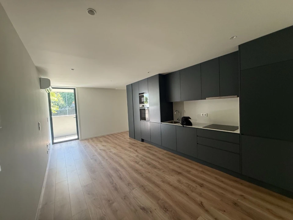 Apartamento T1 para Arrendamento em Porto Foto 9