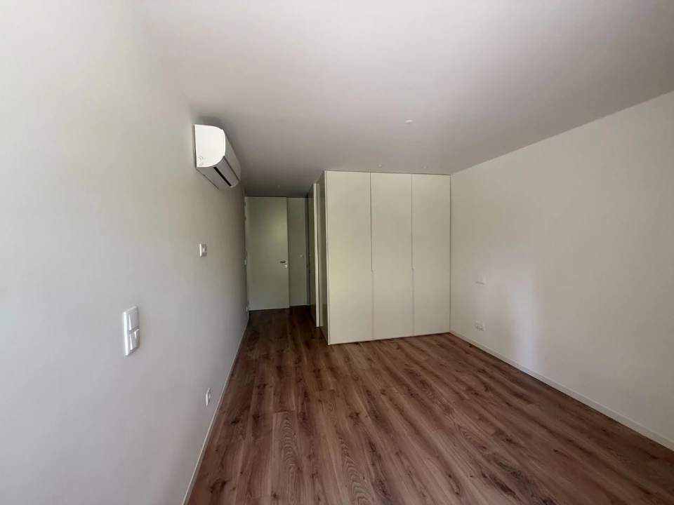 Apartamento T1 para Arrendamento em Porto Foto 12