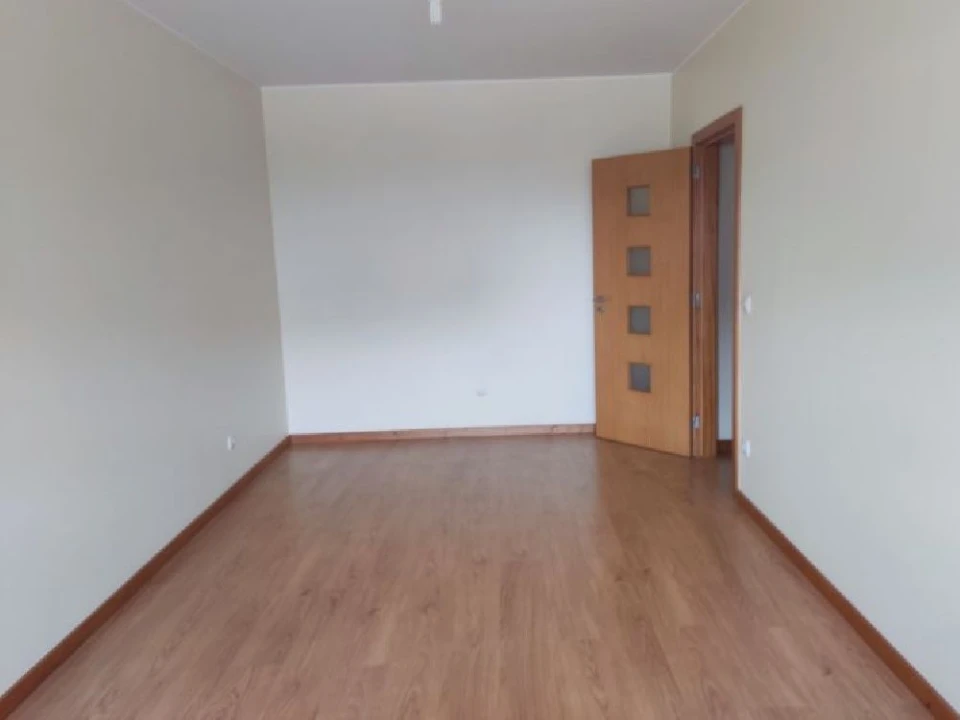 Apartamento T1 para Arrendamento em Porto Foto 5