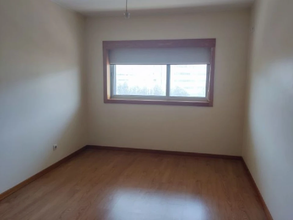 Apartamento T1 para Arrendamento em Porto Foto 8