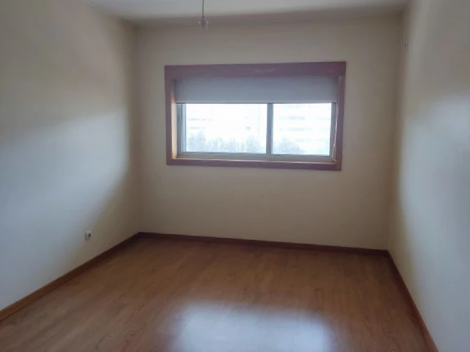 Apartamento T1 para Arrendamento em Porto Foto 8