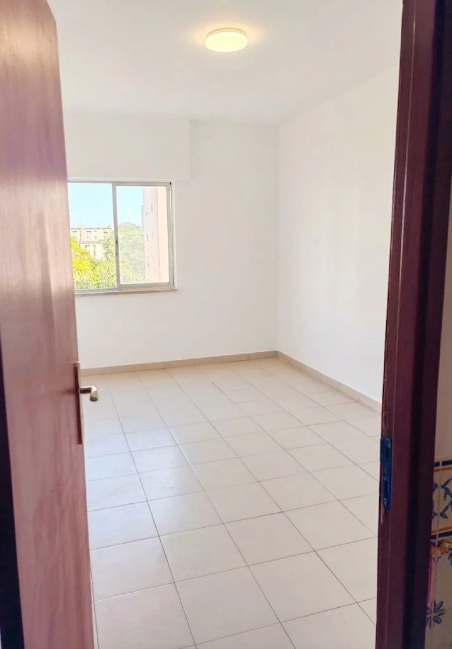 Apartamento T2 para Arrendamento em Setúbal Foto 6