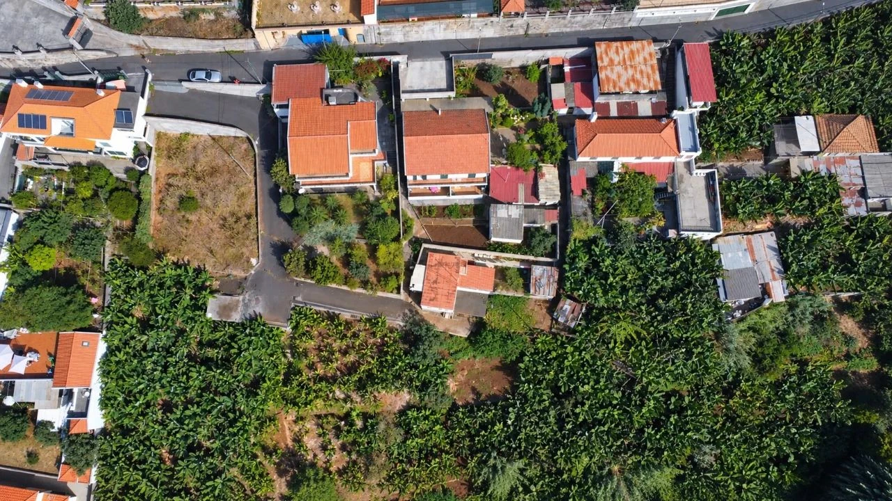 Terreno para Venda em Funchal Foto 2