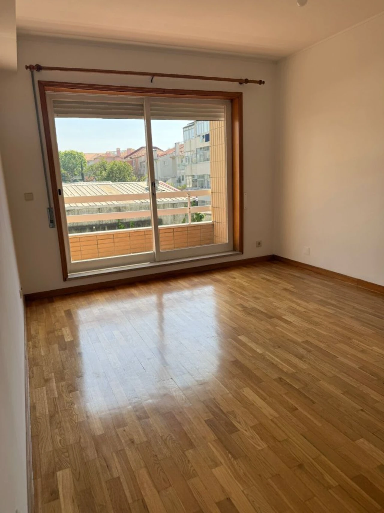 Apartamento T1 para Arrendamento em Porto Foto 7