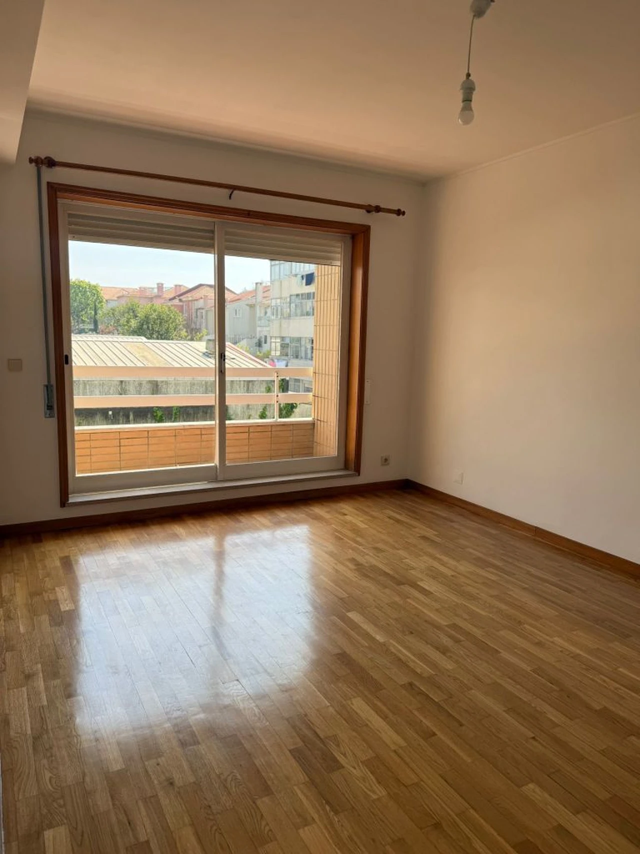 Apartamento T1 para Arrendamento em Porto Foto 11