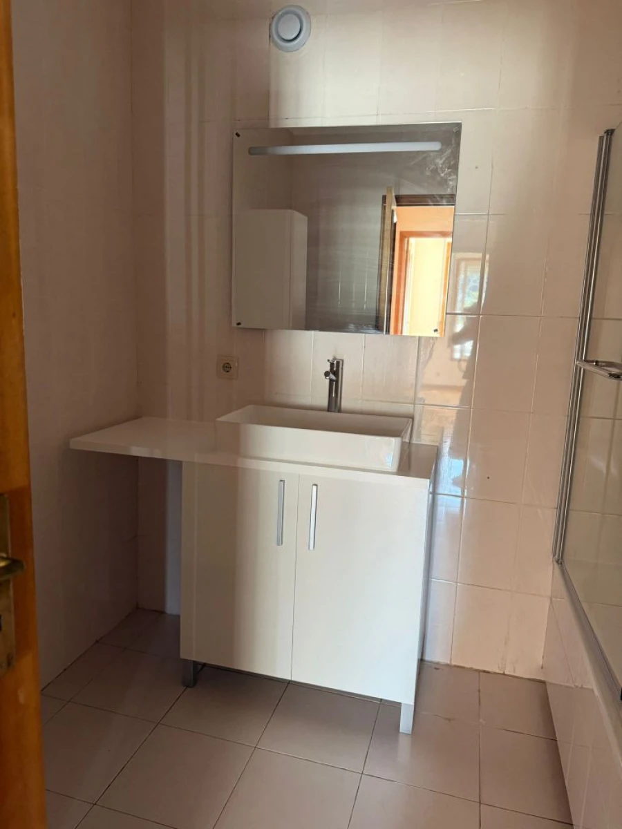 Apartamento T1 para Arrendamento em Porto Foto 6