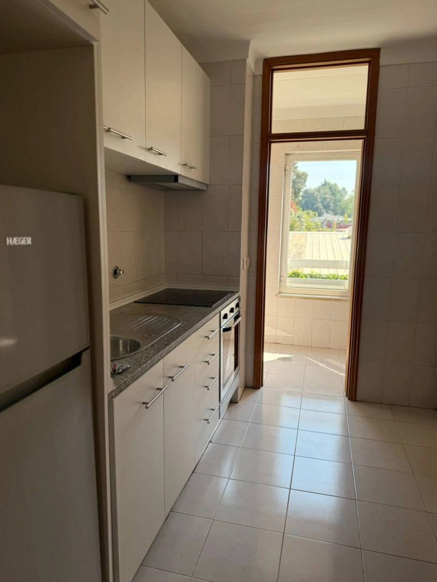 Apartamento T1 para Arrendamento em Porto Foto 13