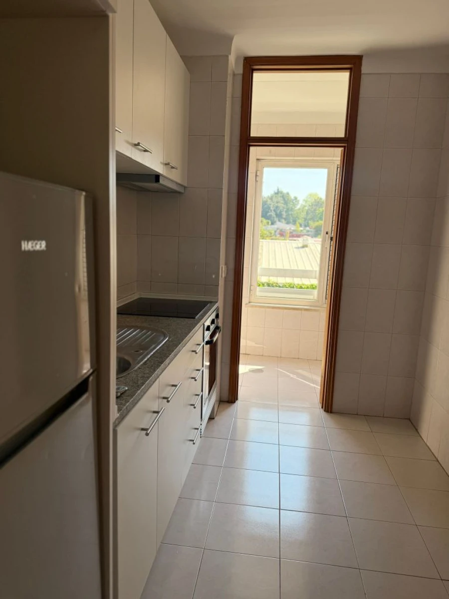 Apartamento T1 para Arrendamento em Porto Foto 15