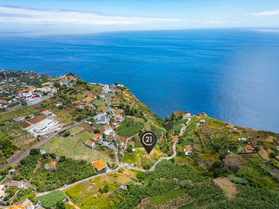 Terreno para Venda em Canhas Foto 9