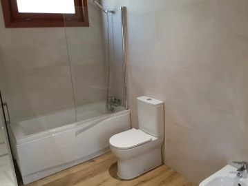 Moradia T1 para Venda em Alvados