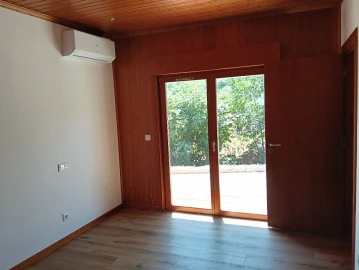 Moradia T1 para Venda em Alvados