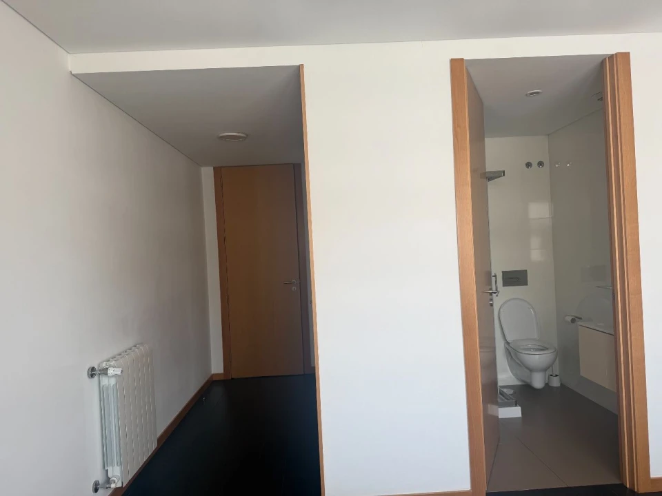 Apartamento para Arrendamento em Porto Foto 6