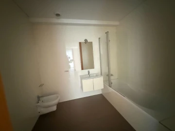 Apartamento para Arrendamento em Porto