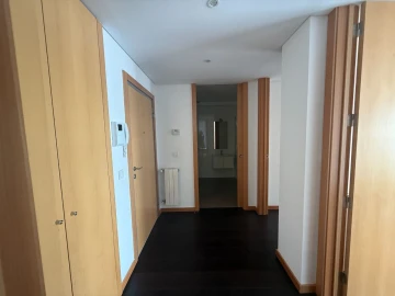 Apartamento para Arrendamento em Porto