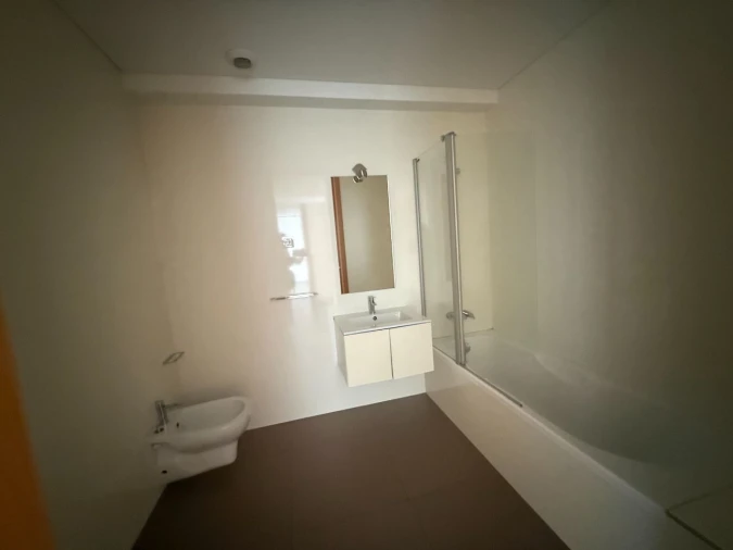 Apartamento para Arrendamento em Porto Foto 3